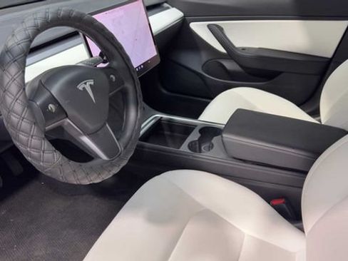 Used 2021 Tesla Model 3 Standard Range Plus RWD image 5