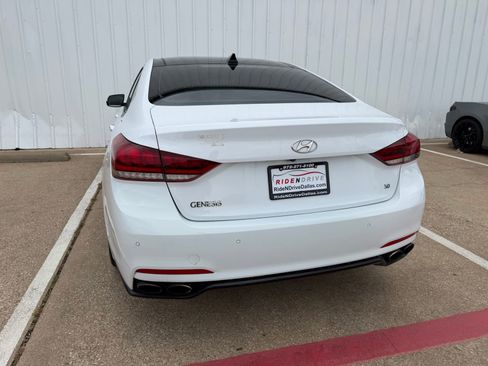 Used 2015 Hyundai Genesis 5.0 RWD image 5