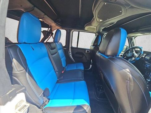 Used 2024 Jeep Wrangler Sport S image 19