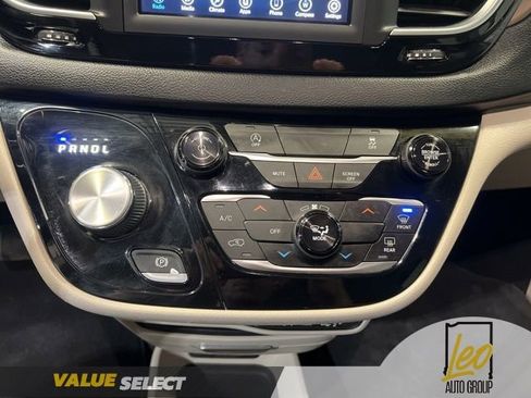 Used 2021 Chrysler Voyager Lxi FWD image 24