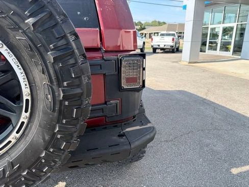 Used 2007 Jeep Wrangler Unlimited Sahara w/ Trailer Tow Group AWD/4WD image 33