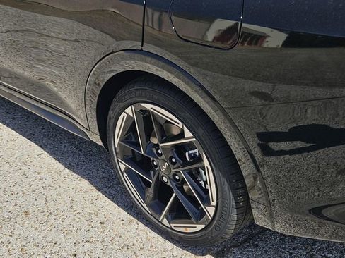 New 2026 Kia K4 GT-Line image 5