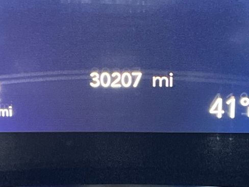 Used 2024 Chrysler Pacifica Touring-L image 59