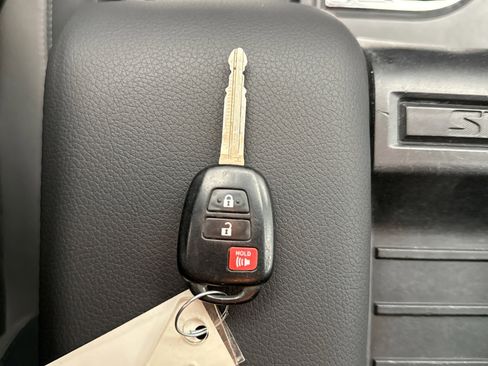 Used 2021 Toyota Tundra SR5 image 21