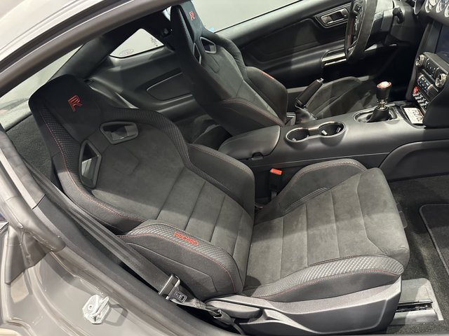 Used 2018 Ford Mustang Shelby GT350R w/ GT350R Equipment Group 920A RWD image 22