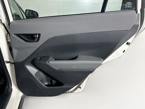 Used 2025 Subaru Crosstrek 2.0i Premium image 28