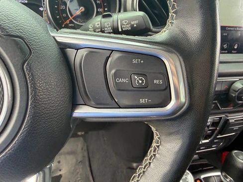 Used 2021 Jeep Wrangler Unlimited Sahara AWD/4WD image 25