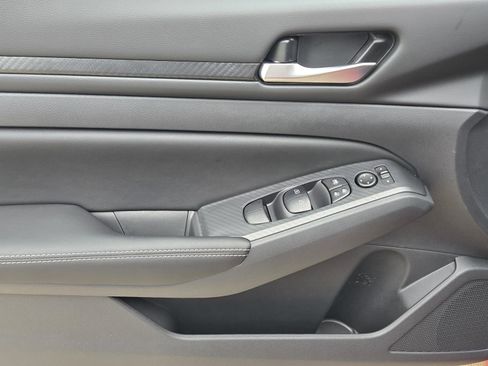 New 2025 Nissan Altima 2.5 SV image 15