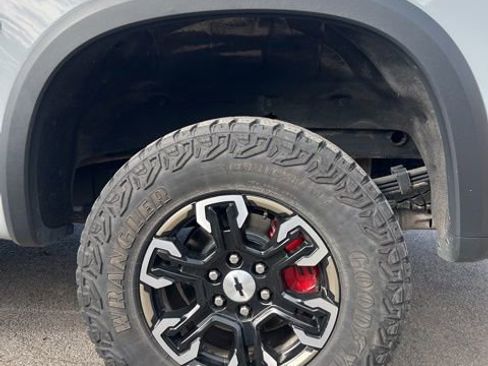 Used 2024 Chevrolet Silverado 1500 ZR2 w/ Technology Package AWD/4WD image 25