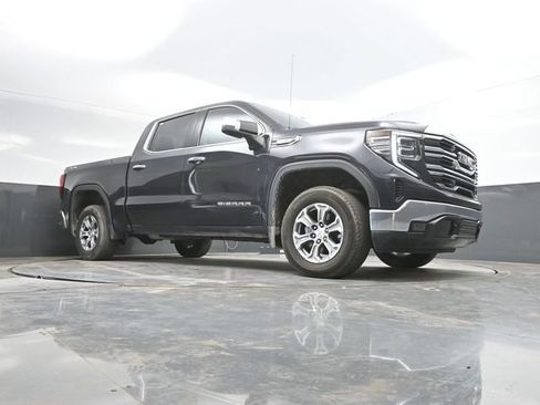 Used 2025 GMC Sierra 1500 SLT AWD/4WD image 43