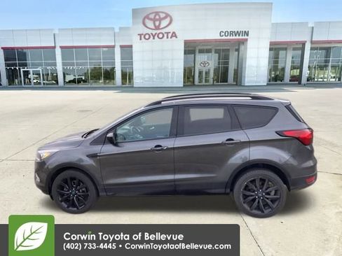 Used 2019 Ford Escape SE image 34