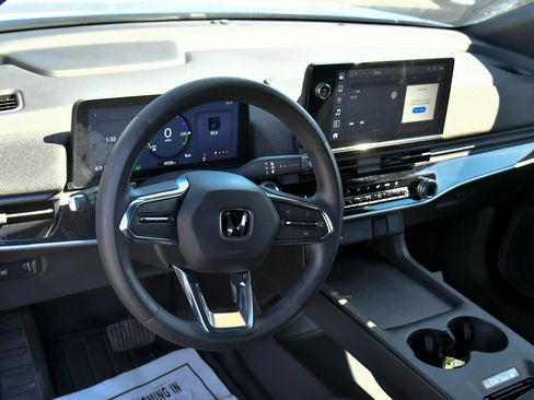 Used 2025 Honda Prologue Eco image 16