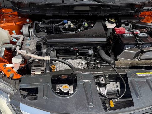 Used 2018 Nissan Rogue SL FWD image 22