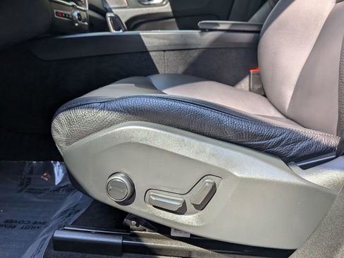 Certified 2023 Volvo XC60 B5 Plus w/ Climate Package FWD image 14