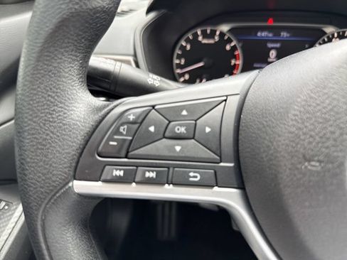 Used 2024 Nissan Altima 2.5 SV FWD image 11