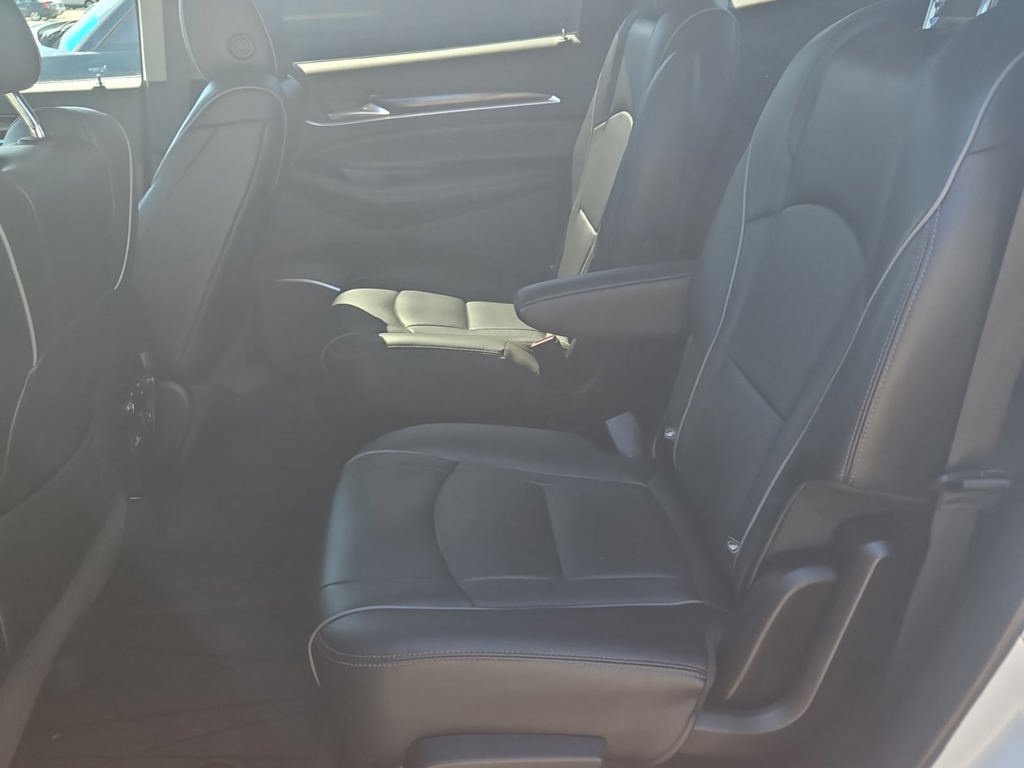 Used 2019 Buick Enclave Avenir w/ Avenir Technology Package AWD/4WD image 9