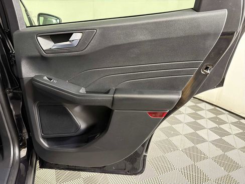 Used 2025 Ford Escape ST-Line image 27