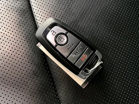 Used 2025 Ford Mustang Mach-E Premium image 6