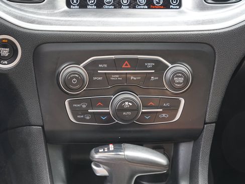 Used 2017 Dodge Charger R/T RWD image 24