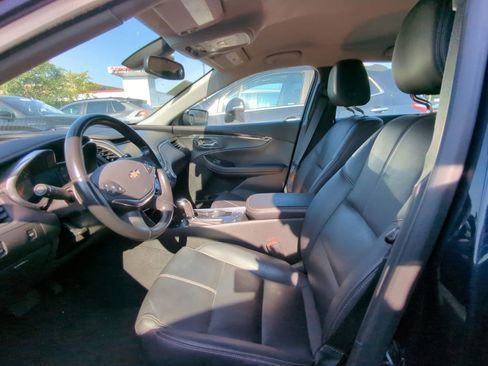Used 2018 Chevrolet Impala LT w/ LT Leather Package FWD image 6