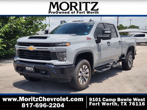 Used 2025 Chevrolet Silverado 2500 Custom w/ Custom Value Package AWD/4WD image 1