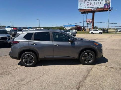 Used 2025 Nissan Rogue SV AWD/4WD image 7