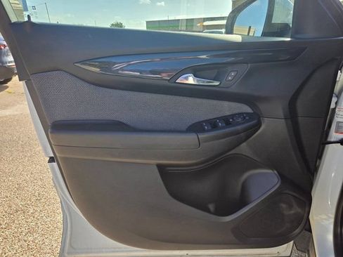 Used 2025 Chevrolet TrailBlazer LT AWD/4WD image 13