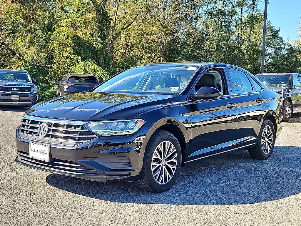 Used 2021 Volkswagen Jetta SE w/ SE Cold Weather Package FWD image 3