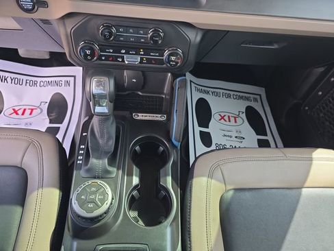 Used 2024 Ford Bronco Wildtrak image 15