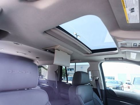 Used 2019 GMC Yukon Denali w/ Denali Ultimate Package AWD/4WD image 69