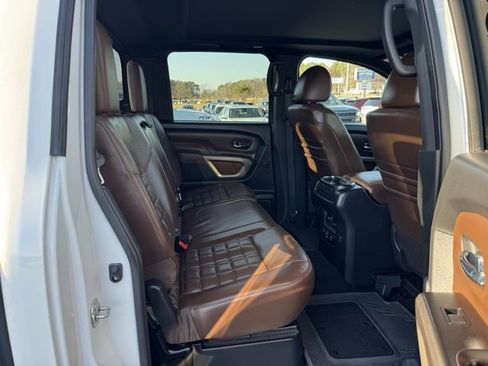 Used 2021 Nissan Titan Platinum Reserve w/ Moonroof Package image 11