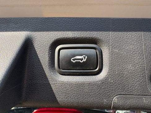 Used 2020 Hyundai Santa Fe SEL AWD/4WD image 11