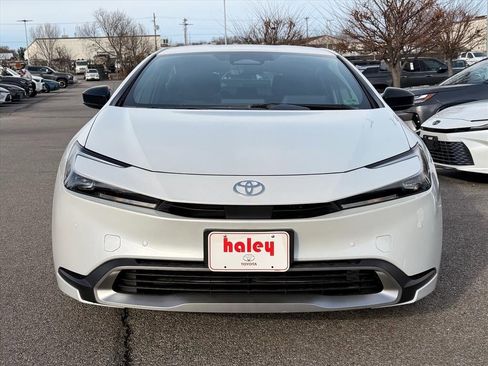 New 2026 Toyota Prius Plug-In Hybrid image 4