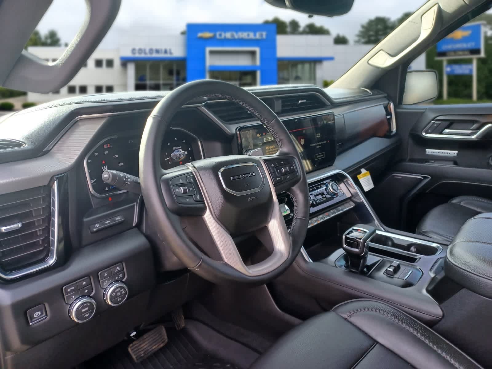 Used 2026 GMC Sierra 1500 Denali w/ Denali Reserve Package AWD/4WD image 8