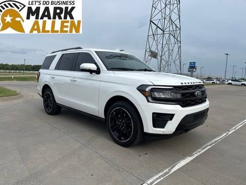 Used 2023 Ford Expedition Limited AWD/4WD image 1