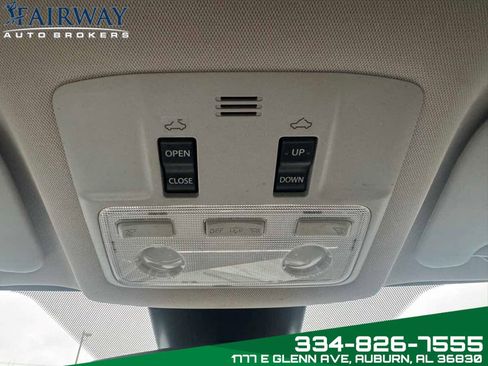 Used 2018 Toyota Corolla XSE image 24