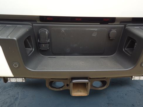 Used 2024 Ford F450 Limited w/ FX4 Off-Road Package AWD/4WD image 12