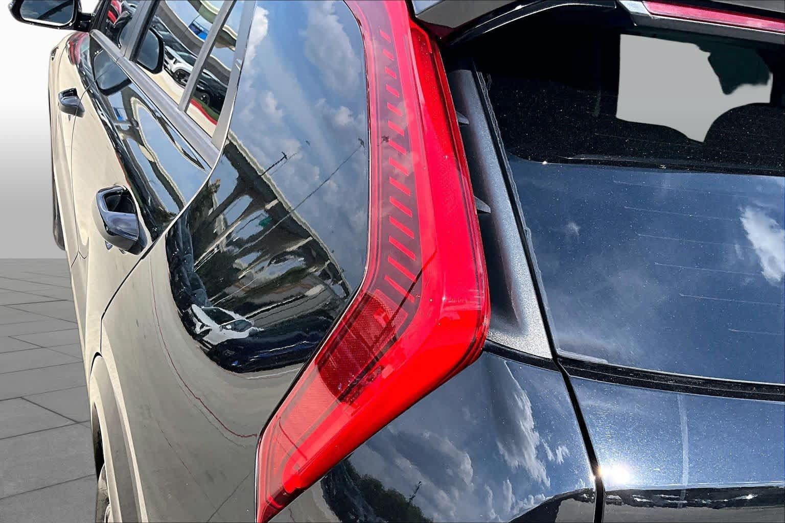Used 2023 Kia Niro Wind FWD image 26