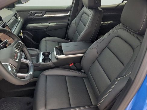 New 2026 GMC Terrain Elevation w/ Elevation Premium Package image 14