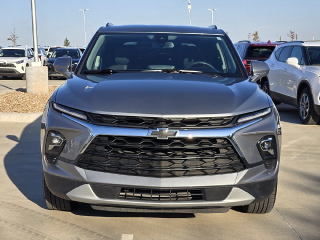 Used 2024 Chevrolet Blazer LT w/ Convenience Package FWD image 3