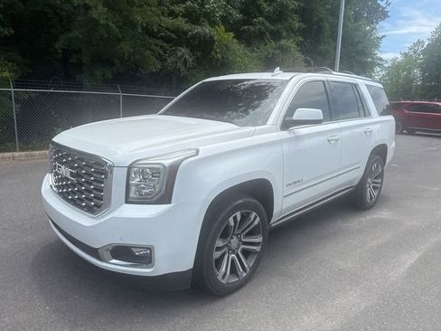Used 2019 GMC Yukon Denali w/ Denali Ultimate Package RWD image 3
