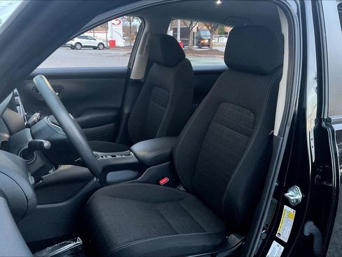 Used 2023 Honda HR-V LX image 29