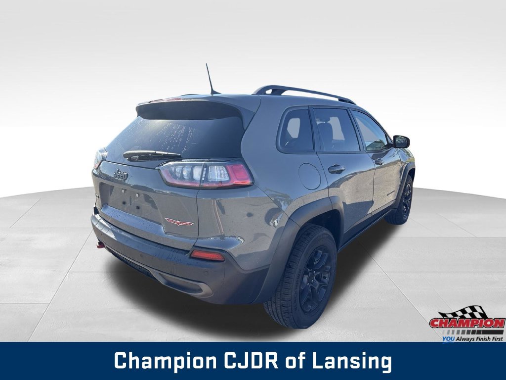 Used 2019 Jeep Cherokee Trailhawk w/ Cold Weather Group AWD/4WD image 7