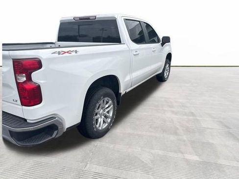 Used 2021 Chevrolet Silverado 1500 LT w/ Convenience Package II image 4