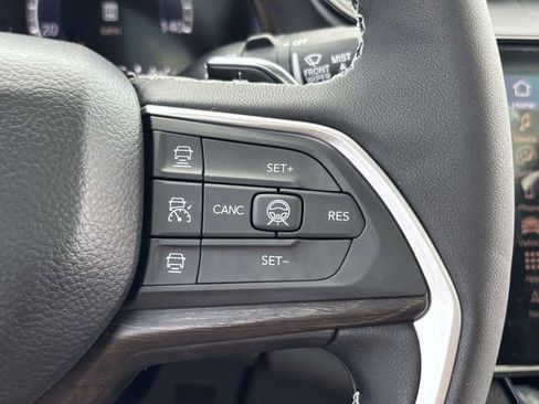 New 2026 Jeep Grand Cherokee Limited w/ Limited Altitude Package AWD/4WD image 21