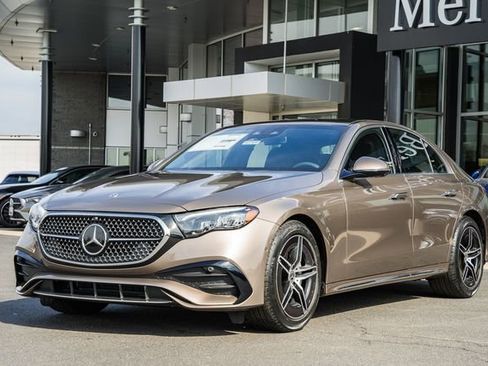 New 2026 Mercedes-Benz E 350 4MATIC Sedan image 3