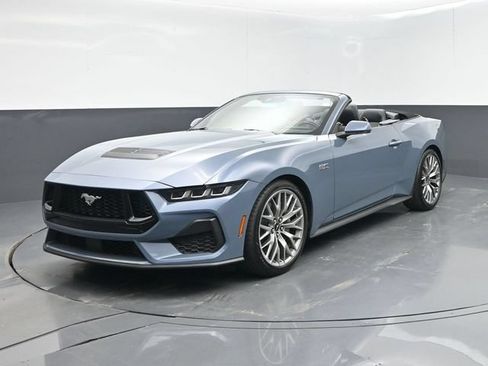 Certified 2025 Ford Mustang GT Premium RWD image 4