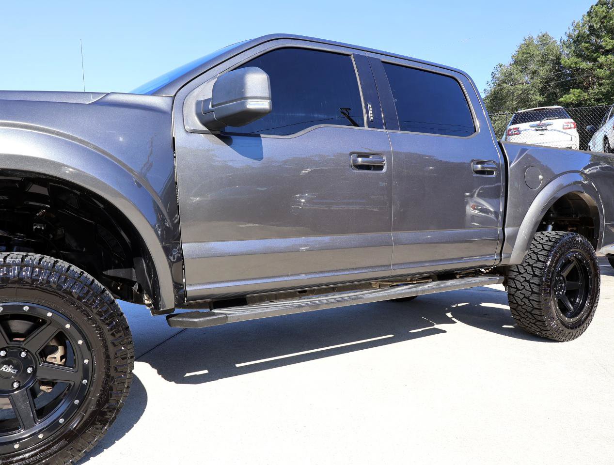 Used 2017 Ford F150 XLT w/ Equipment Group 302A Luxury AWD/4WD image 33