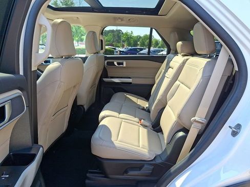 Used 2024 Ford Explorer XLT w/ Equipment Group 202A AWD/4WD image 12