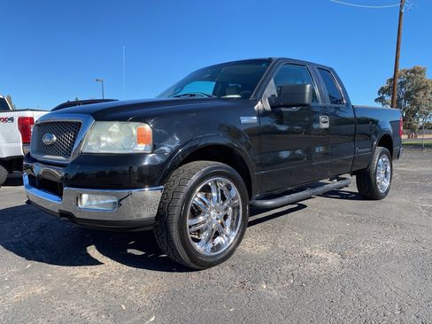 Used 2005 Ford F150 Lariat image 2